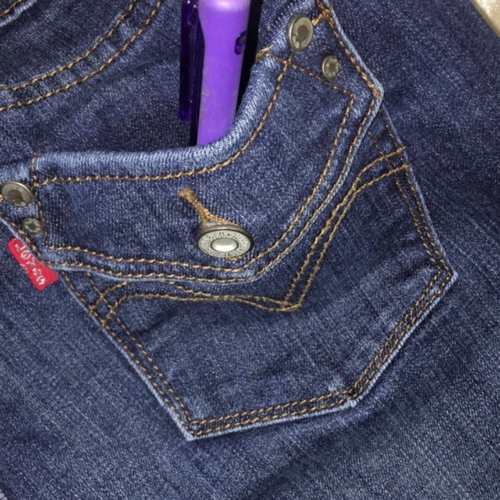 Levi’s 526 Jeans - Picture 3 of 8